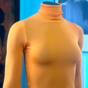 Zara Neon Orange sweater turtleneck. Long sleeves. Size S